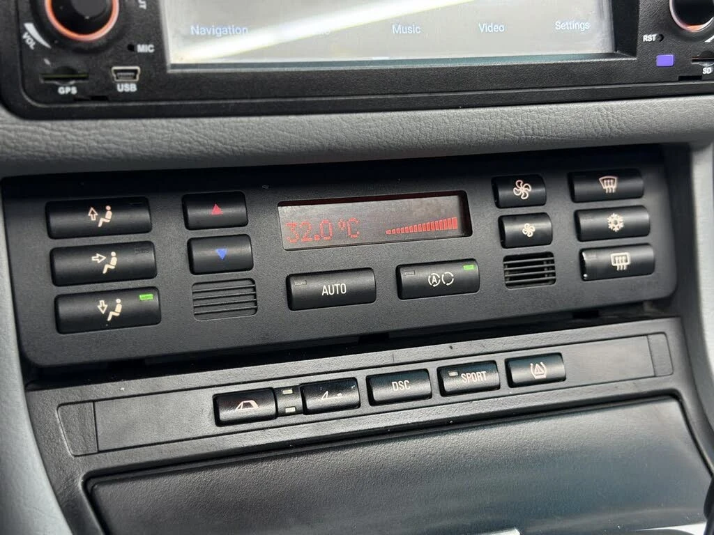BMW M3 КАБРИО* HARMAN KARDON* КАМЕРА* КРАЙНА ЦЕНА, снимка 15 - Автомобили и джипове - 55502818