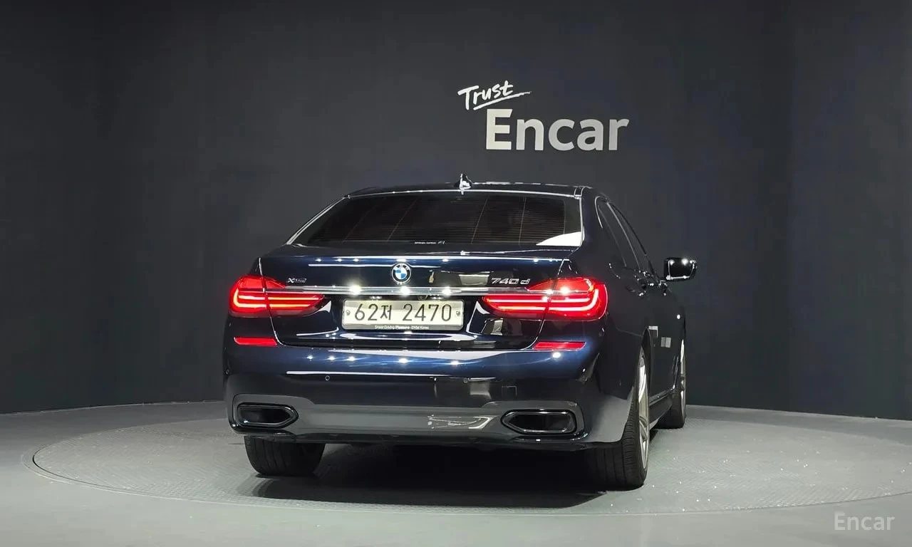 BMW 740 XDRIVE * M SPORT* МАСАЖИ* ДИСТРОНИК* 360 КАМЕРА* , снимка 4 - Автомобили и джипове - 55991058