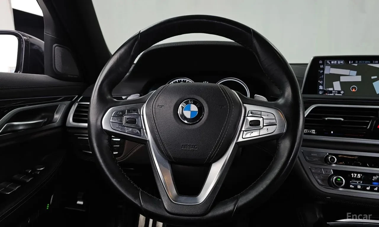 BMW 740 XDRIVE * M SPORT* МАСАЖИ* ДИСТРОНИК* 360 КАМЕРА* , снимка 11 - Автомобили и джипове - 55991058