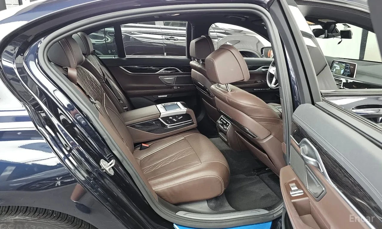 BMW 740 XDRIVE * M SPORT* МАСАЖИ* ДИСТРОНИК* 360 КАМЕРА* , снимка 16 - Автомобили и джипове - 55991058
