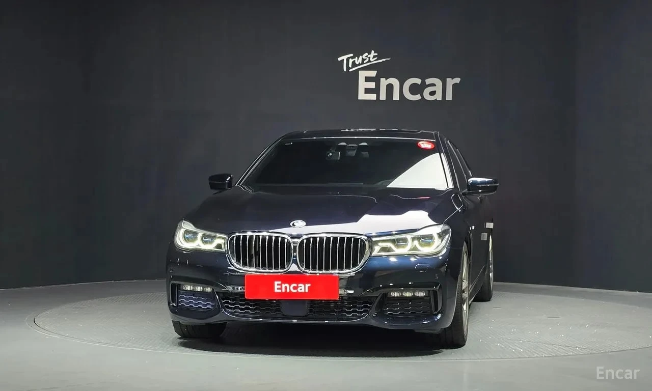 BMW 740 XDRIVE * M SPORT* МАСАЖИ* ДИСТРОНИК* 360 КАМЕРА* , снимка 3 - Автомобили и джипове - 55991058