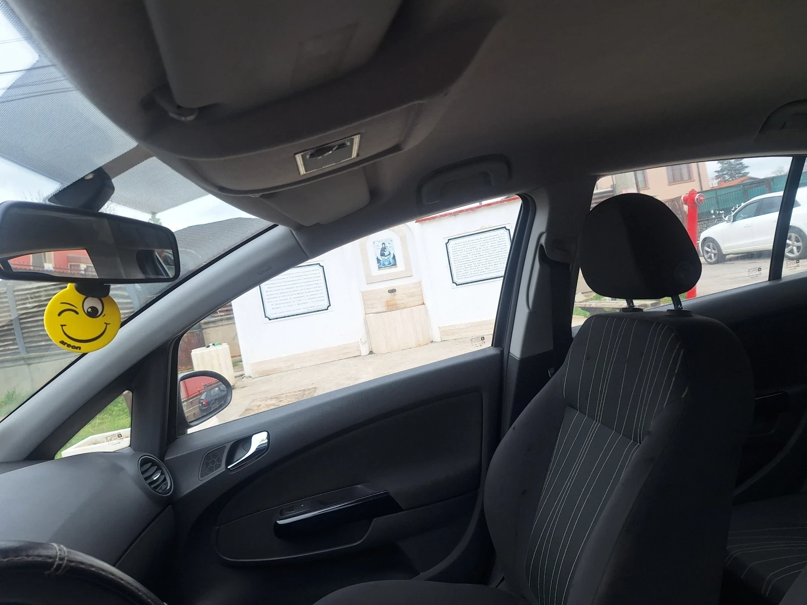 Opel Corsa, снимка 9 - Автомобили и джипове - 55999299
