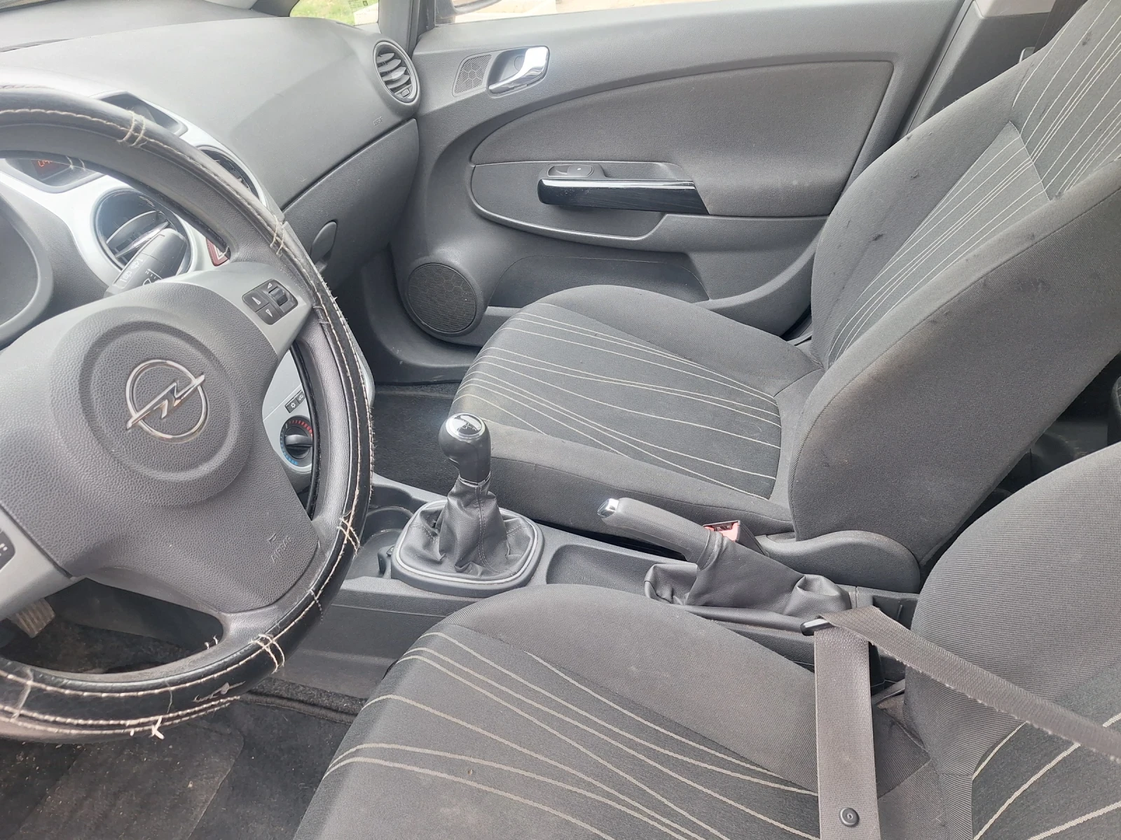 Opel Corsa, снимка 10 - Автомобили и джипове - 55999299