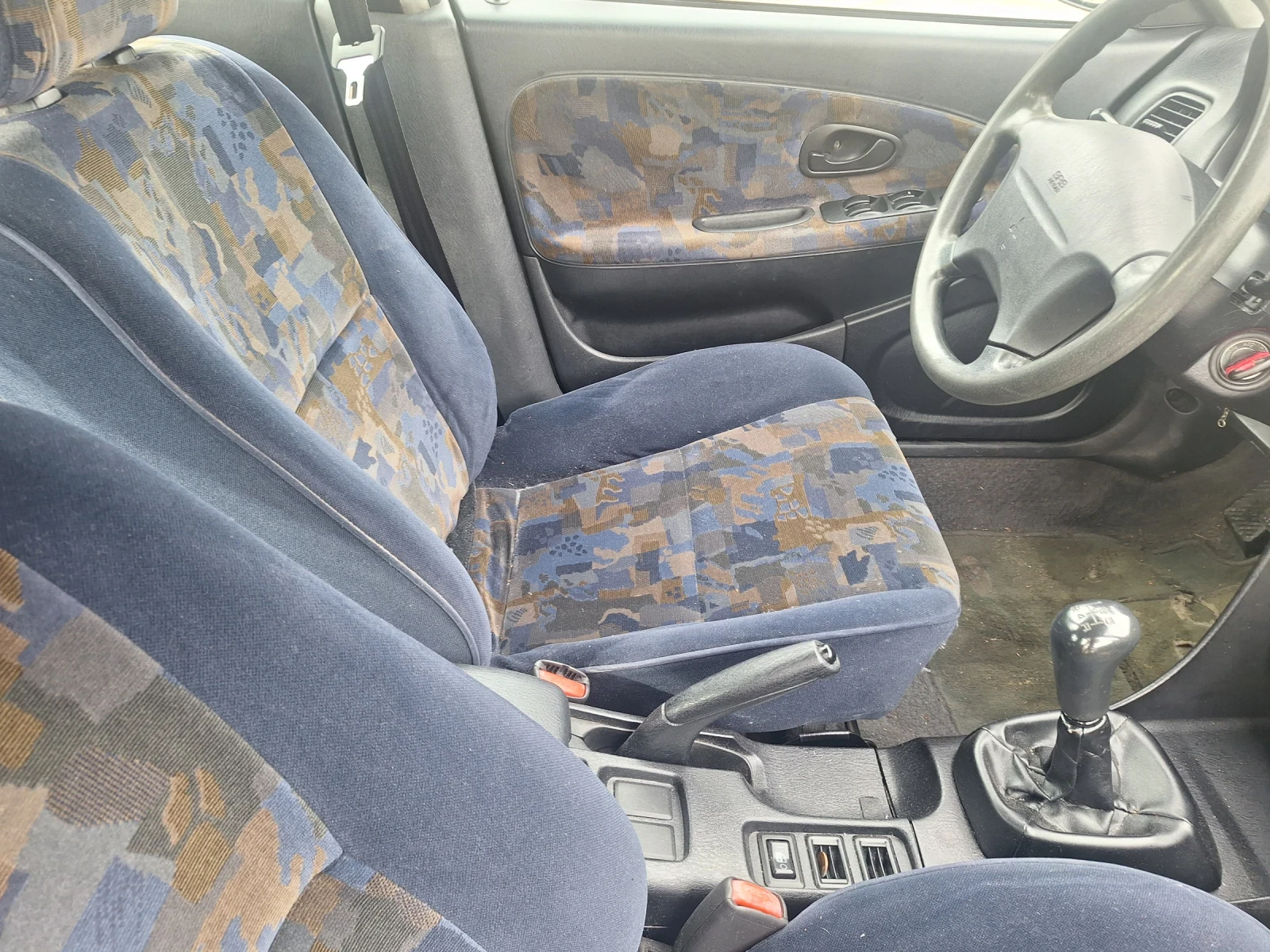 Mitsubishi Carisma, снимка 9 - Автомобили и джипове - 55999299
