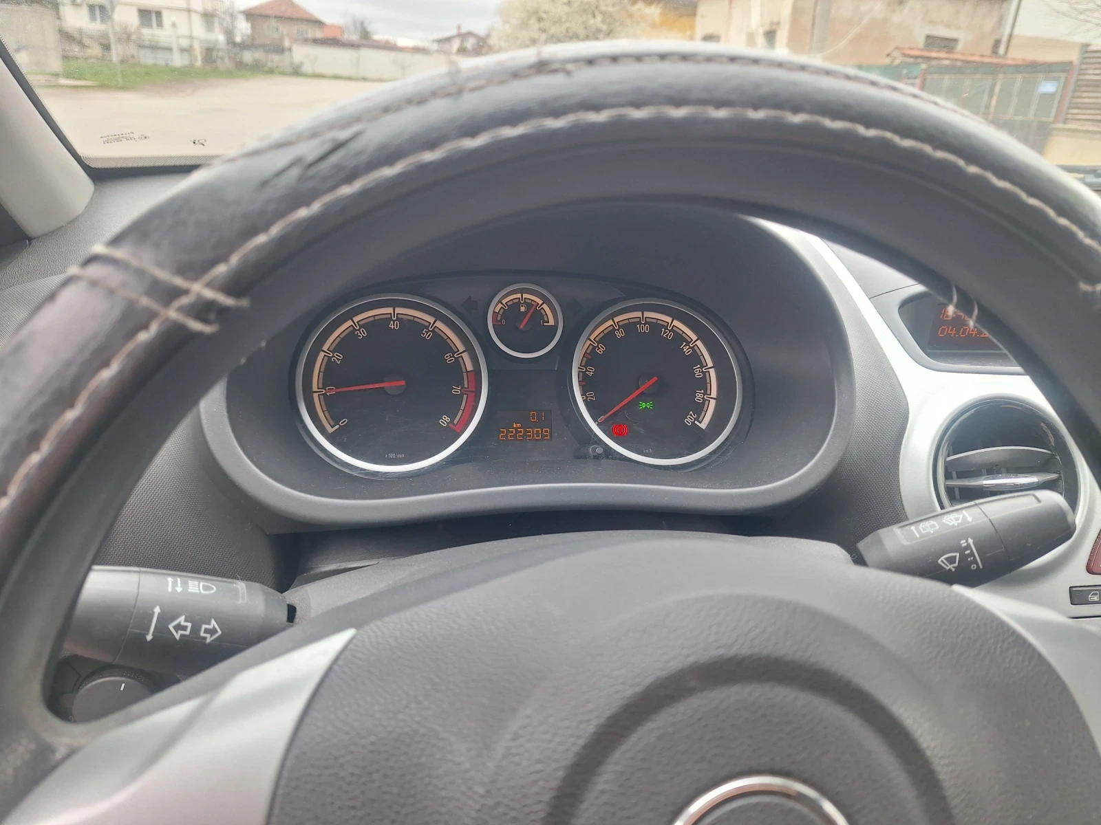 Opel Corsa, снимка 8 - Автомобили и джипове - 55999299