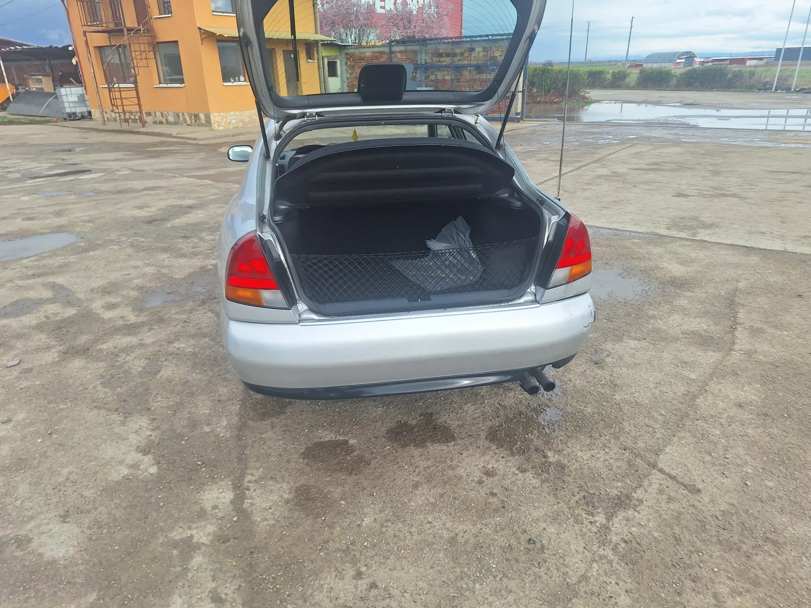 Mitsubishi Carisma, снимка 15 - Автомобили и джипове - 55999299