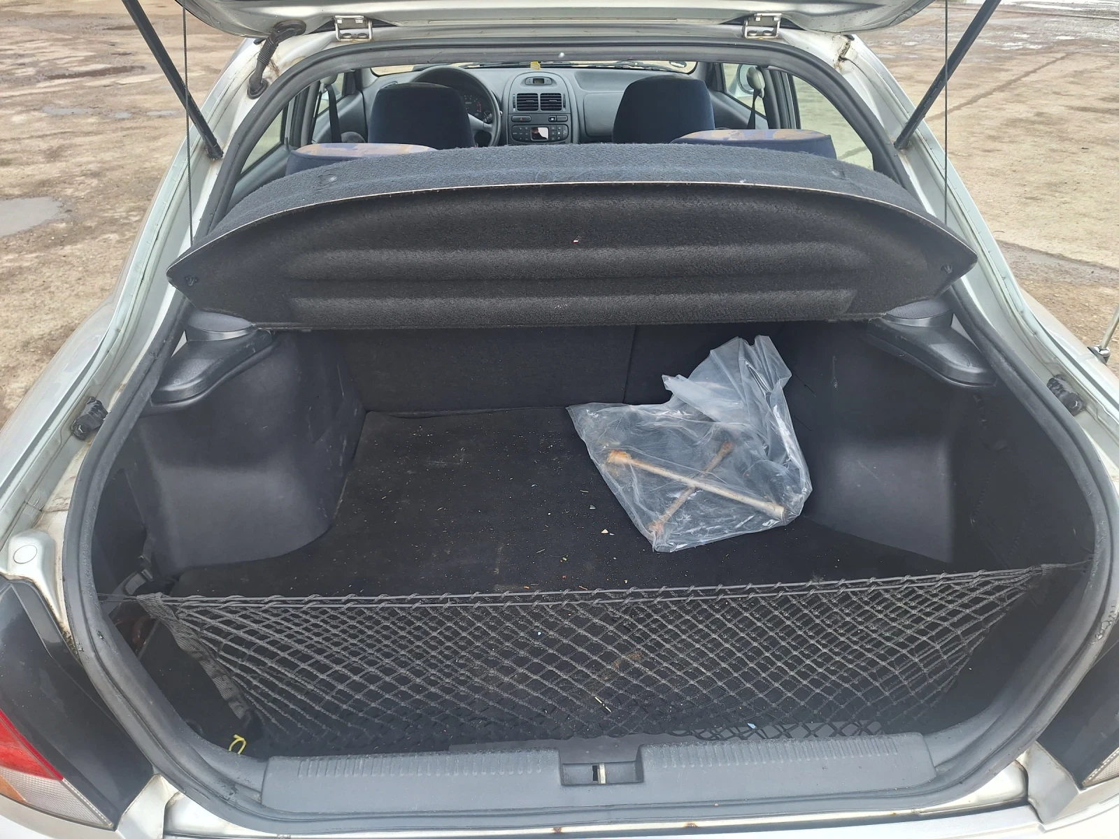 Mitsubishi Carisma, снимка 14 - Автомобили и джипове - 55999299