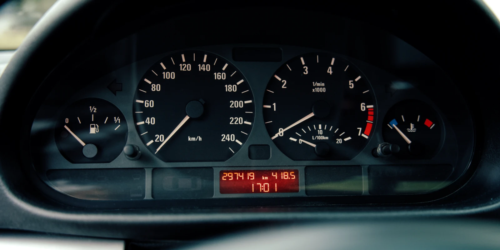 BMW 325 xi, снимка 6 - Автомобили и джипове - 56643273