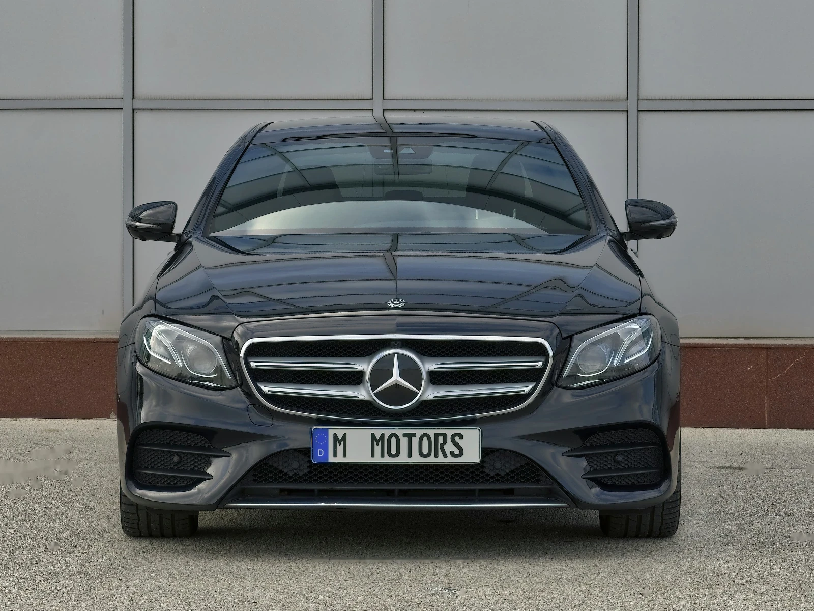 Mercedes-Benz E 350 AMG Panorama Widescreen 360 гр, снимка 2 - Автомобили и джипове - 56743448