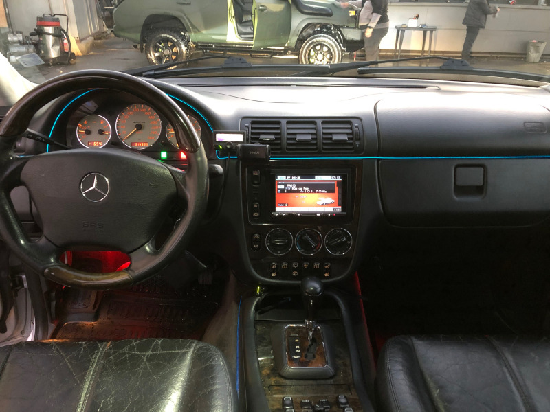 Mercedes-Benz ML 55 AMG, снимка 7 - Автомобили и джипове - 46357408