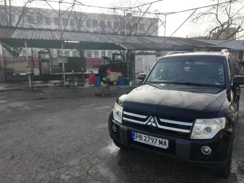 Mitsubishi Pajero, снимка 4 - Автомобили и джипове - 47639712