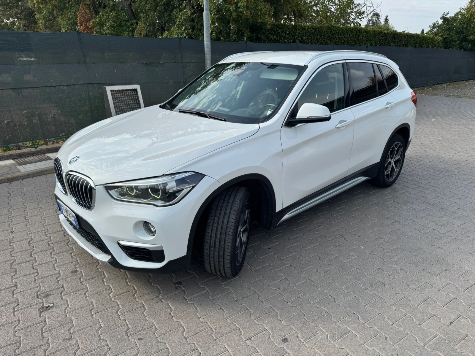 BMW X1 sDrive18d xLine, снимка 1
