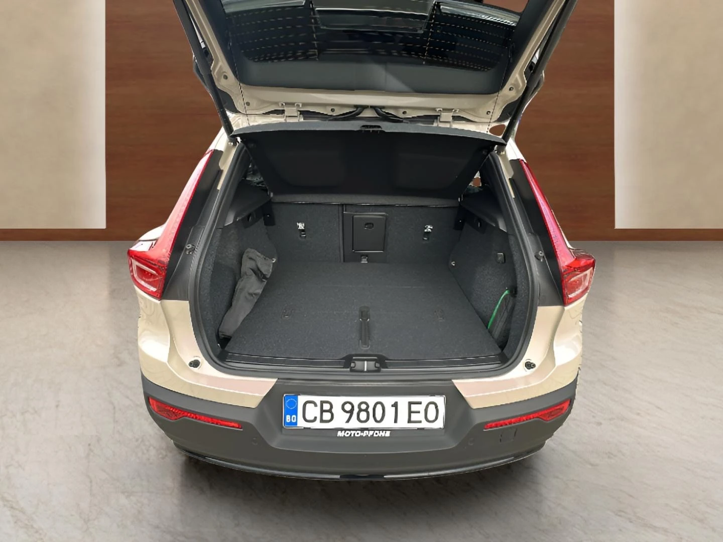 Volvo XC40 2.0 - изображение 9