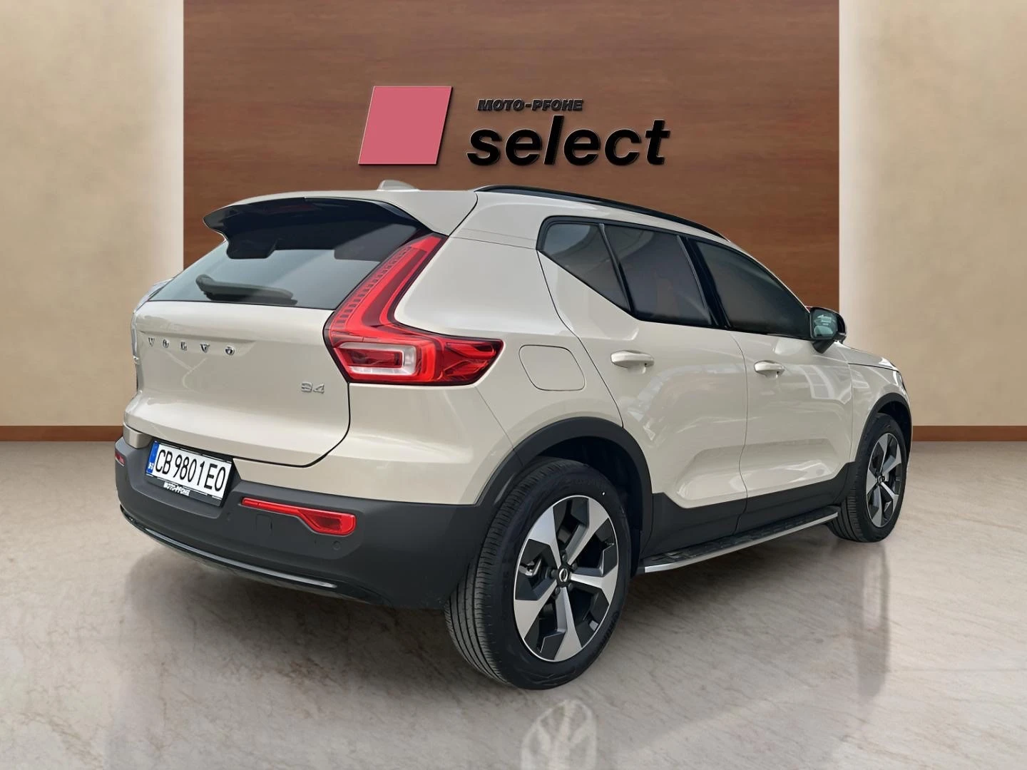 Volvo XC40 2.0 - изображение 7