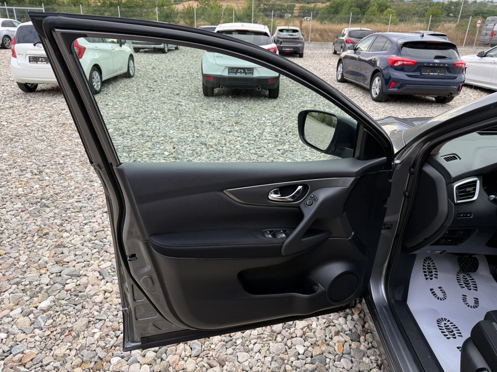 Nissan Qashqai 1.2 DIG-T AUTOMAT PANORAMA - изображение 9