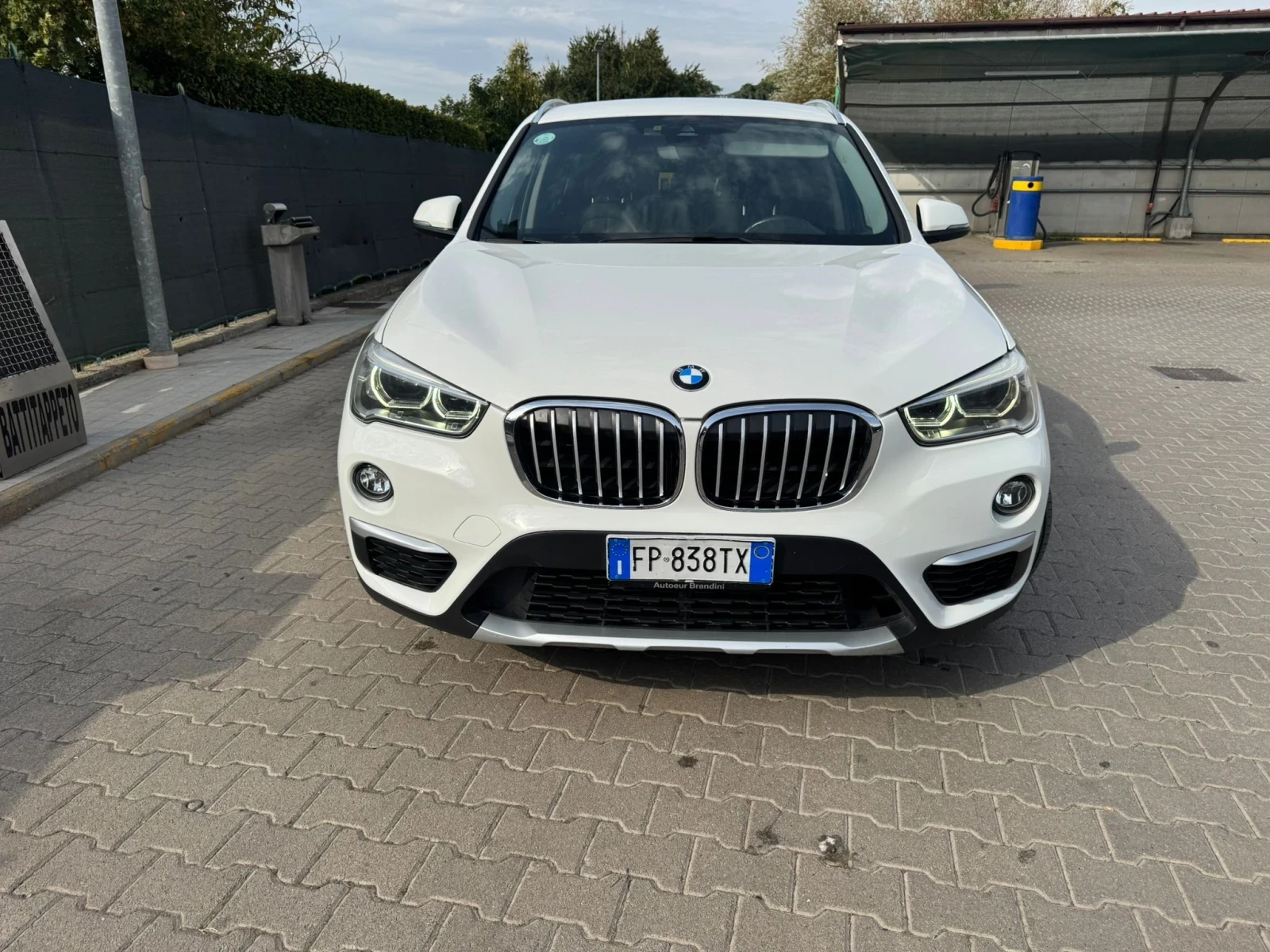 BMW X1 sDrive18d xLine - изображение 4