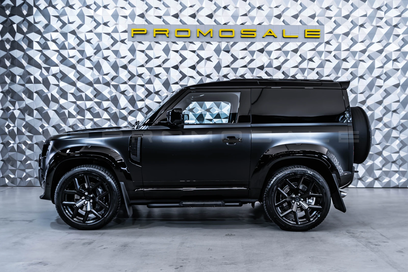 Land Rover Defender 90 X-Dynamic HSE URBAN Widebody - изображение 3