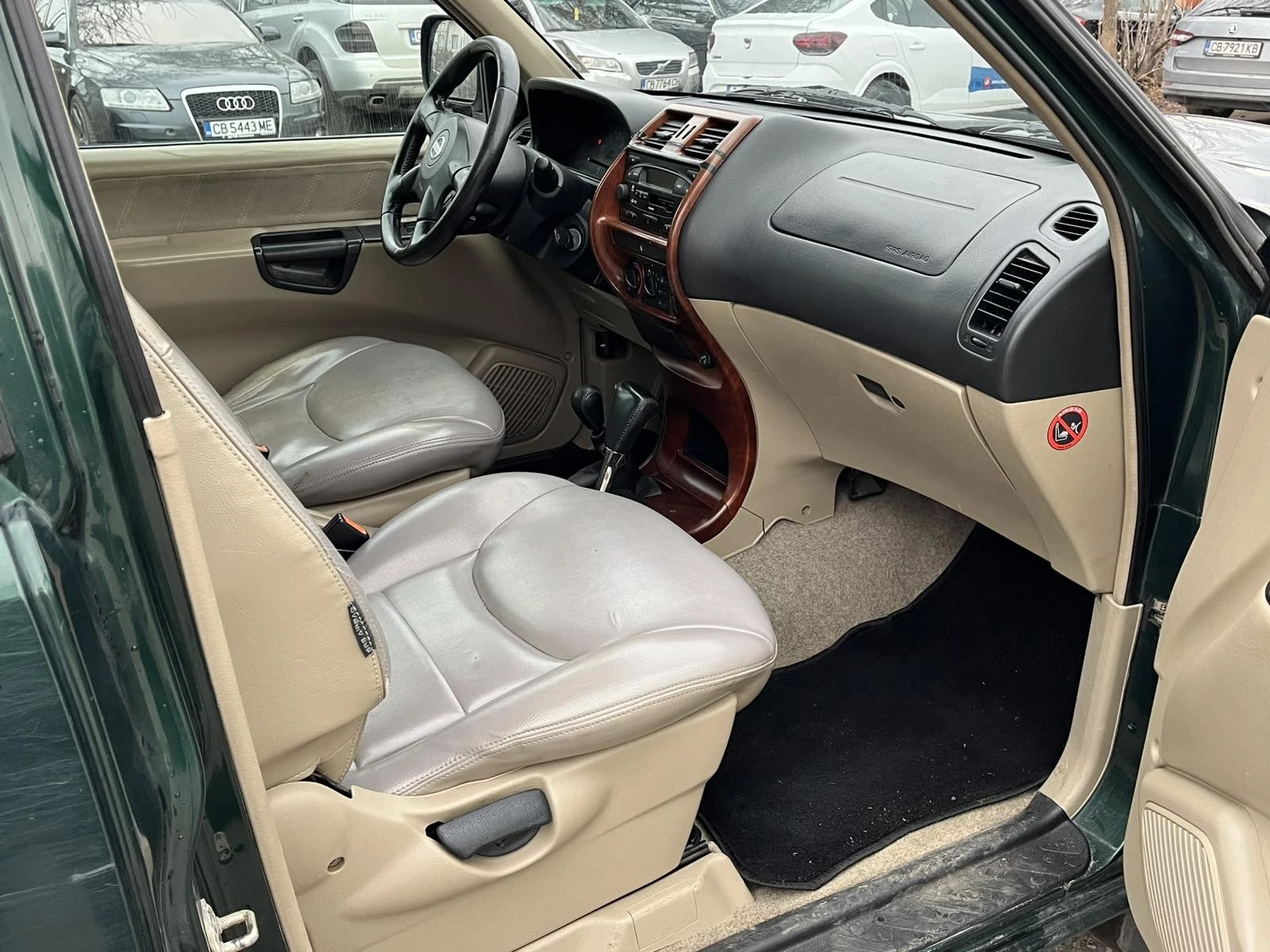 Nissan Terrano, снимка 8 - Автомобили и джипове - 53867140