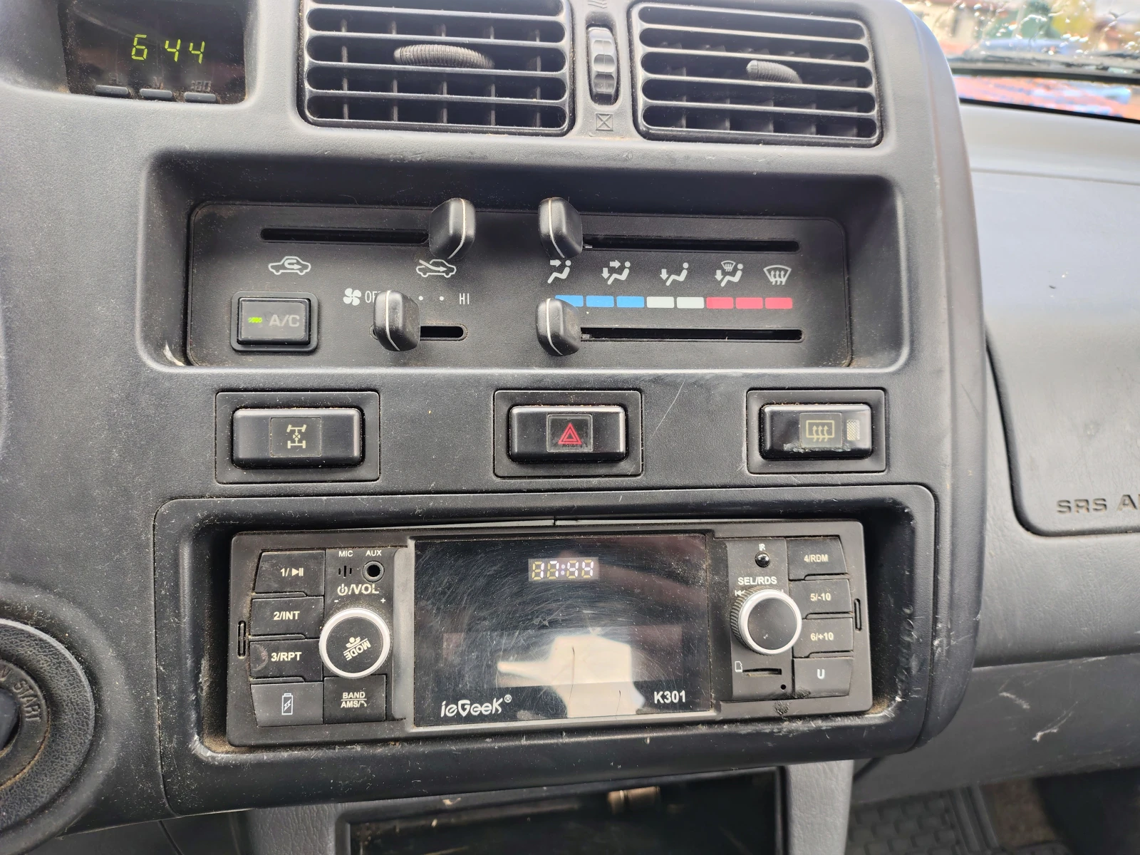 Toyota Rav4 Klimatik 4x4, снимка 9 - Автомобили и джипове - 54162919