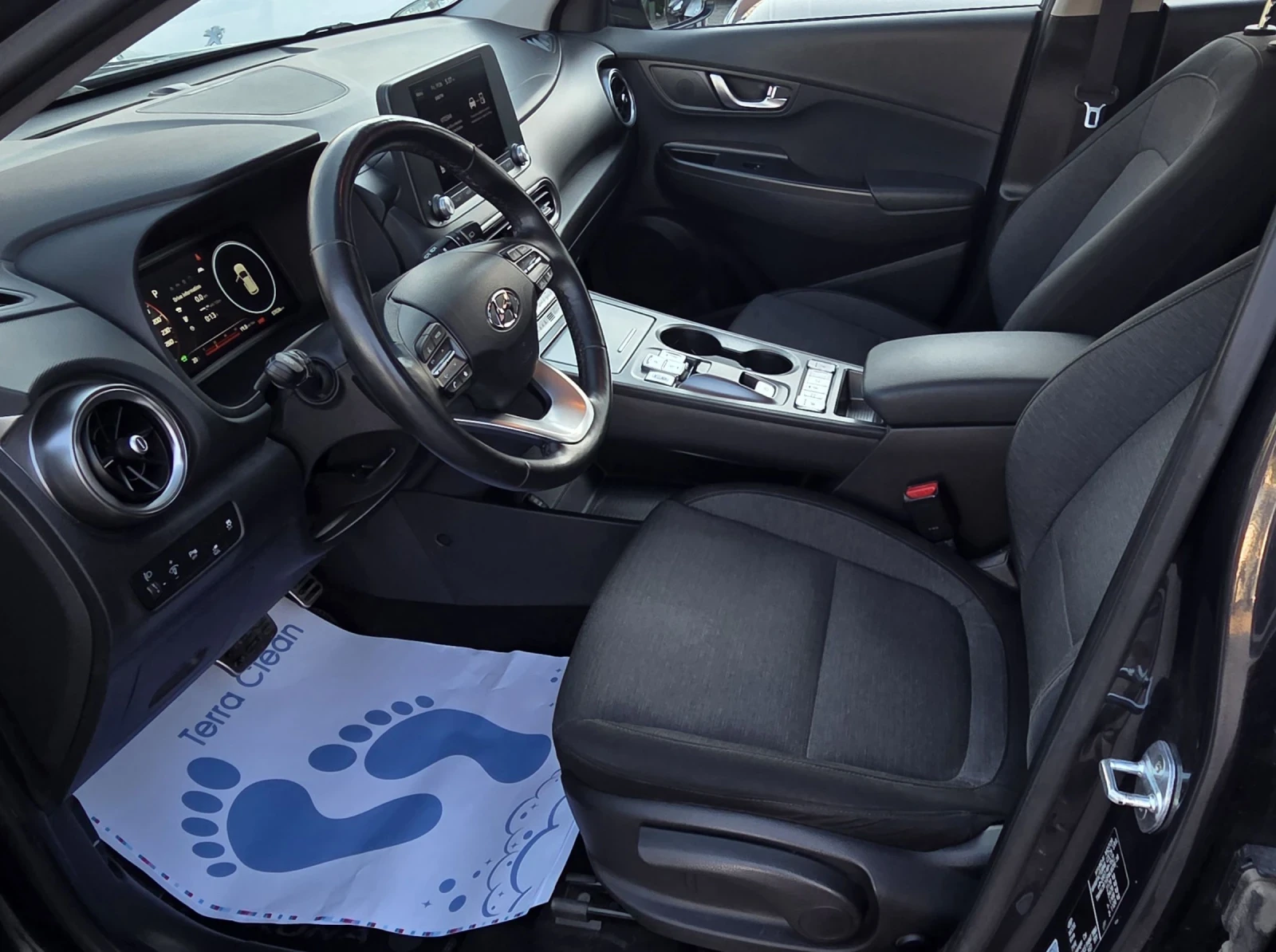 Hyundai Kona SOH100%/ГАРАНЦИОННА/ЗАВЕРЕНА СЕРВИЗНА КНИЖКА, снимка 8 - Автомобили и джипове - 54974223