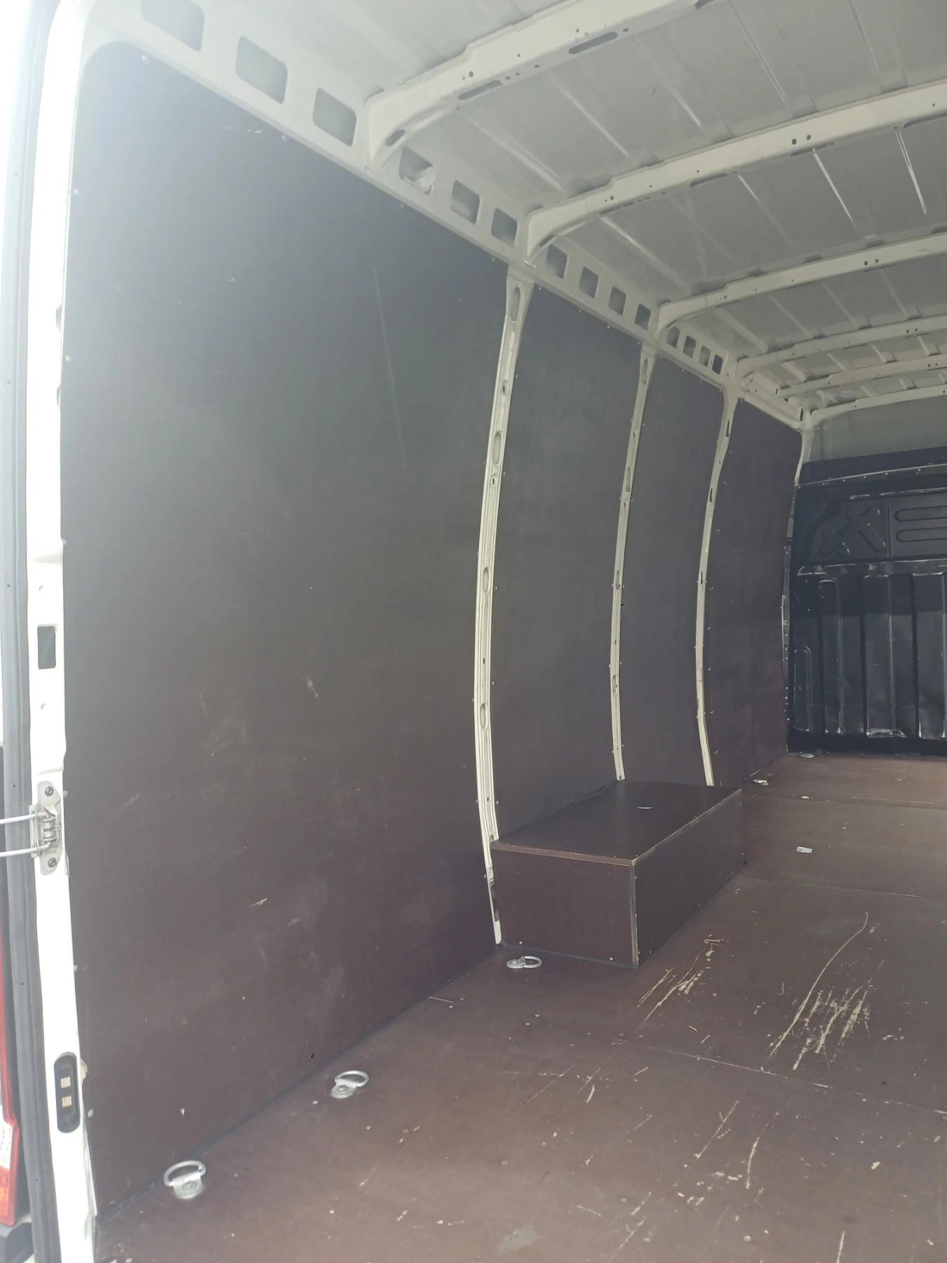 Iveco Daily Van 3.0d, 16m3 - изображение 10