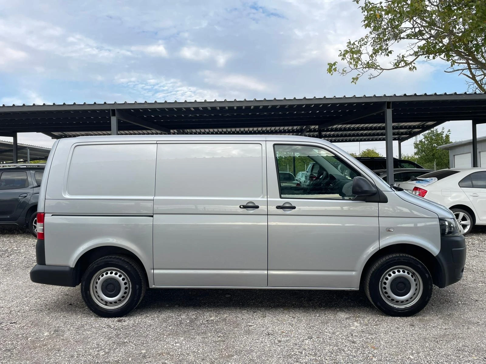 VW Transporter Т5/2.0TDI/Automatic/ - изображение 4
