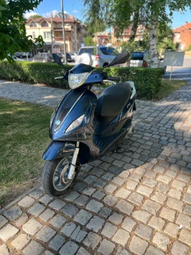 Piaggio Fly
