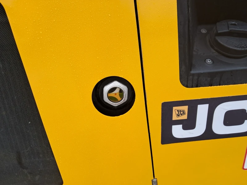 Багер JCB 15C-1, снимка 5 - Индустриална техника - 48950161