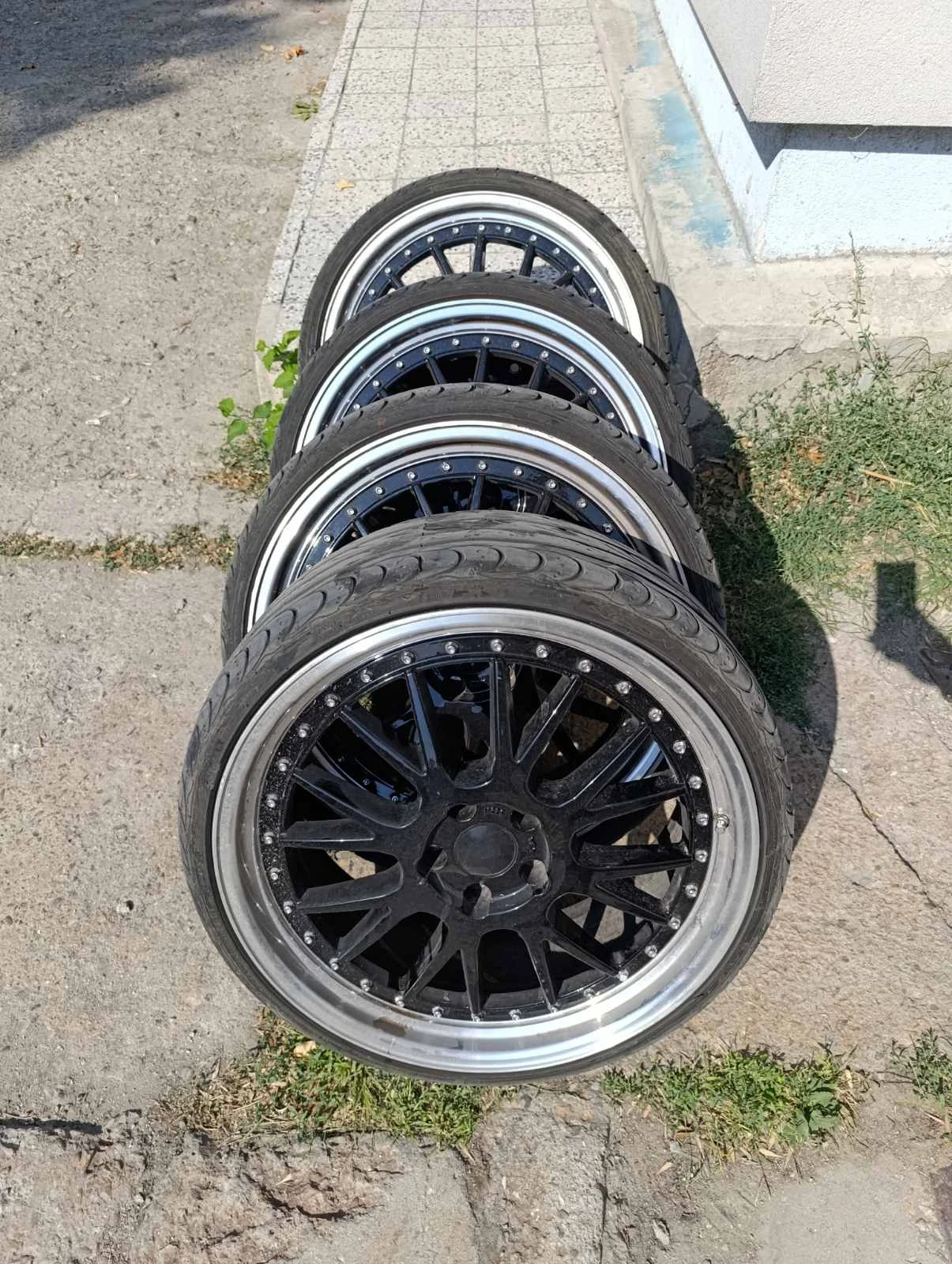 ���� � ������ 235/30R20 | Mobile.bg � ����������� 2