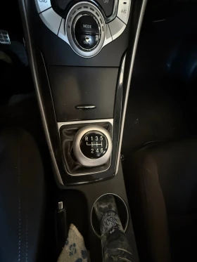 Hyundai Elantra, снимка 7
