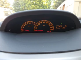 Toyota Yaris 1.3i 101k.c., снимка 11