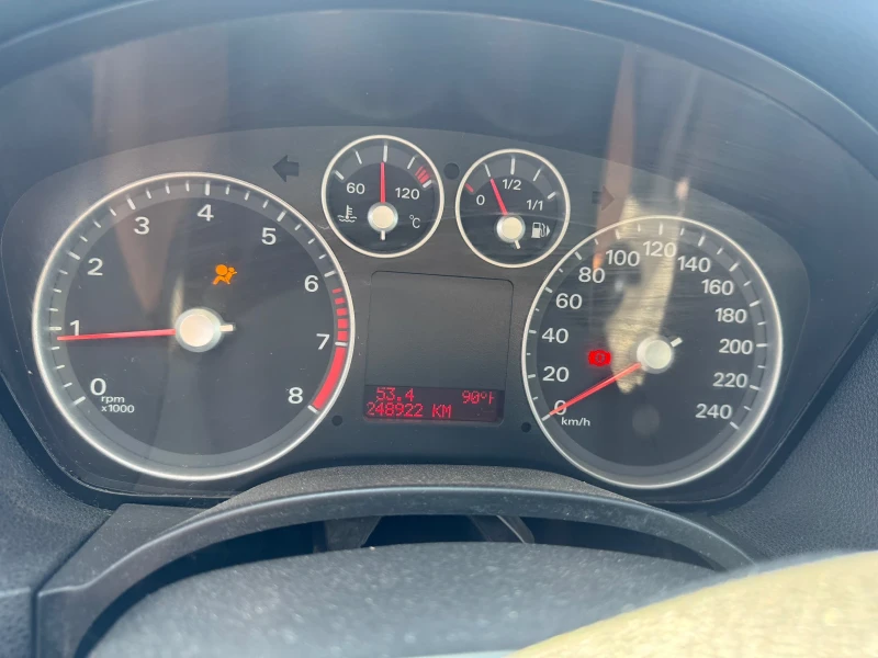 Ford Focus 1.4 Duratec 16v, снимка 8 - Автомобили и джипове - 50823701