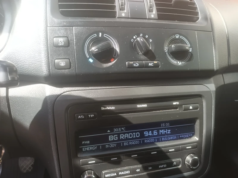 Skoda Fabia, снимка 8 - Автомобили и джипове - 52310204