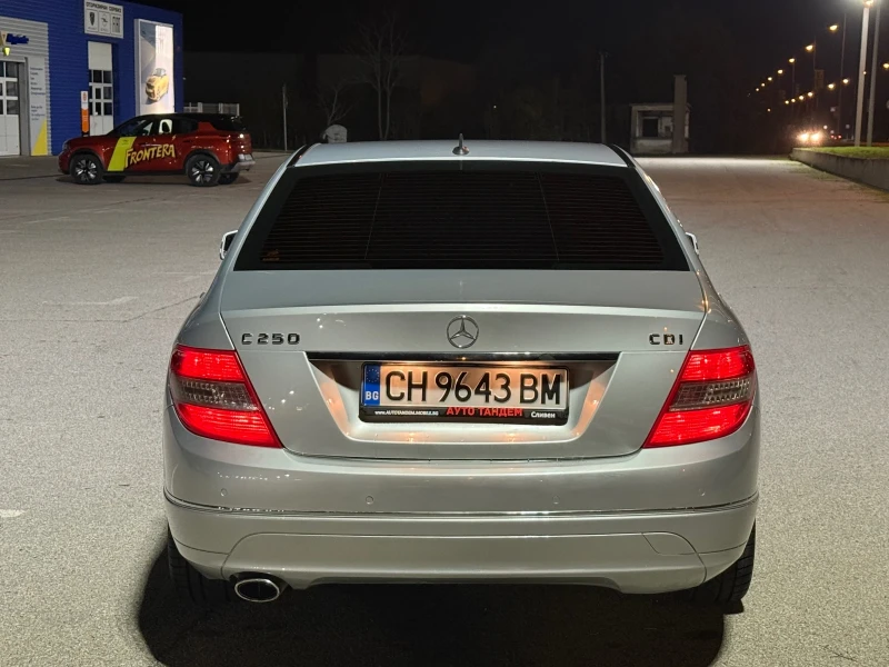 Mercedes-Benz C 250, снимка 2 - Автомобили и джипове - 52597265