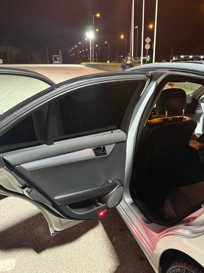Mercedes-Benz C 250, снимка 10 - Автомобили и джипове - 52597265