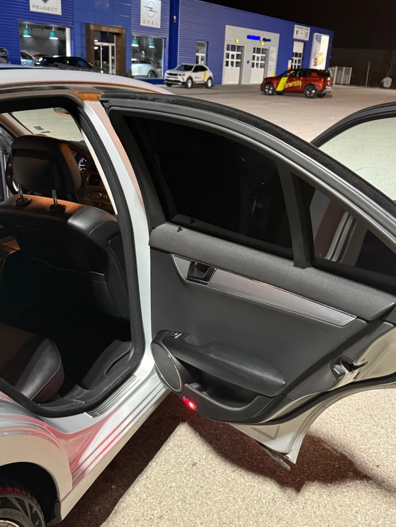 Mercedes-Benz C 250, снимка 12 - Автомобили и джипове - 52597265