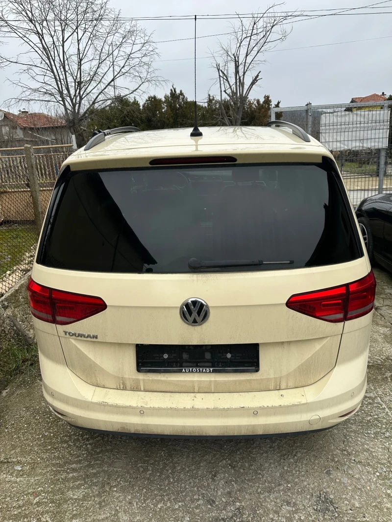 VW Touran, снимка 5 - Автомобили и джипове - 53223052