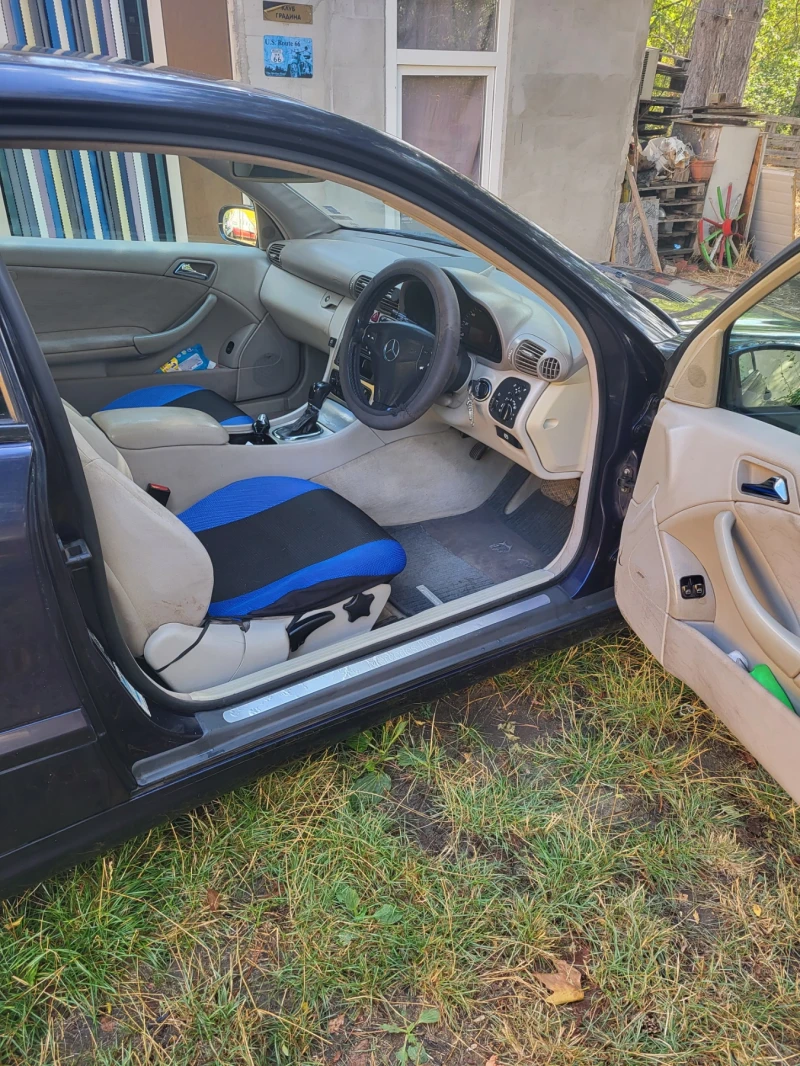 Mercedes-Benz C 200, снимка 4 - Автомобили и джипове - 53533151