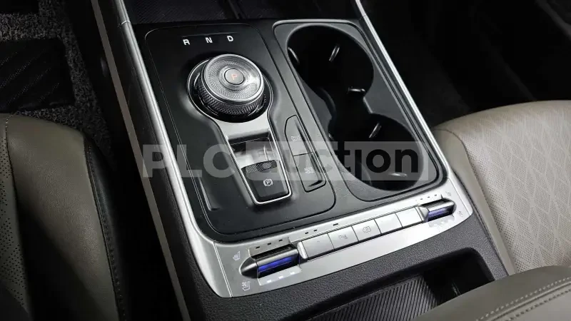 Kia Carnival ЦЕНА до БГ, снимка 9 - Автомобили и джипове - 55478354