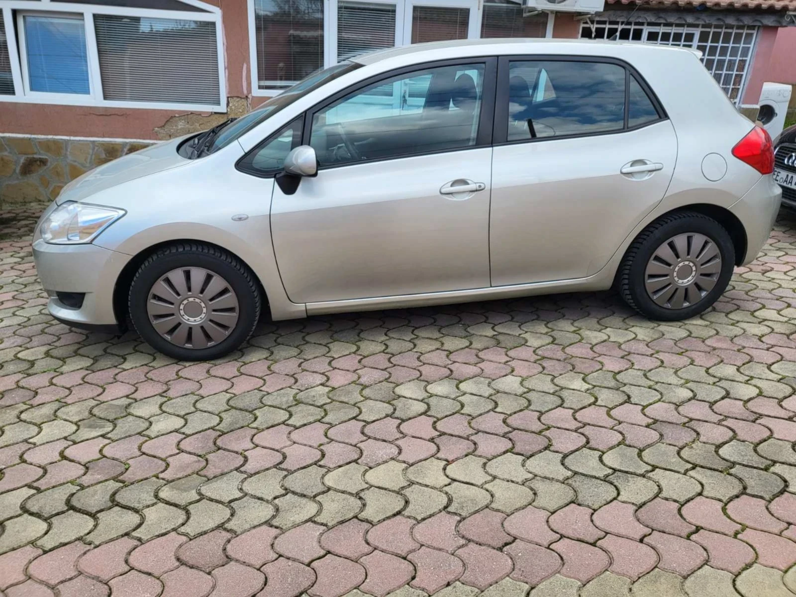 Toyota Auris 2.0 D4D  - изображение 8