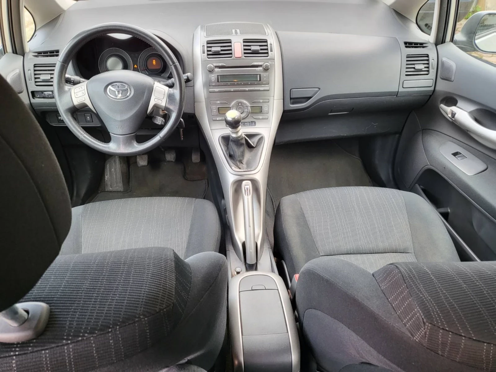 Toyota Auris 2.0 D4D  - изображение 10