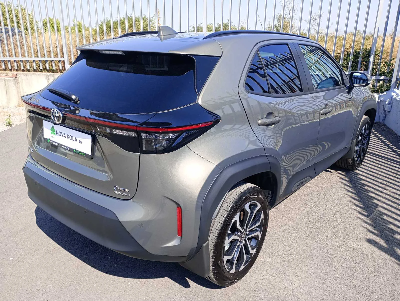 Toyota Yaris Cross 1.5 (132 кс) Hybrid AWD-i e-CVT - изображение 3