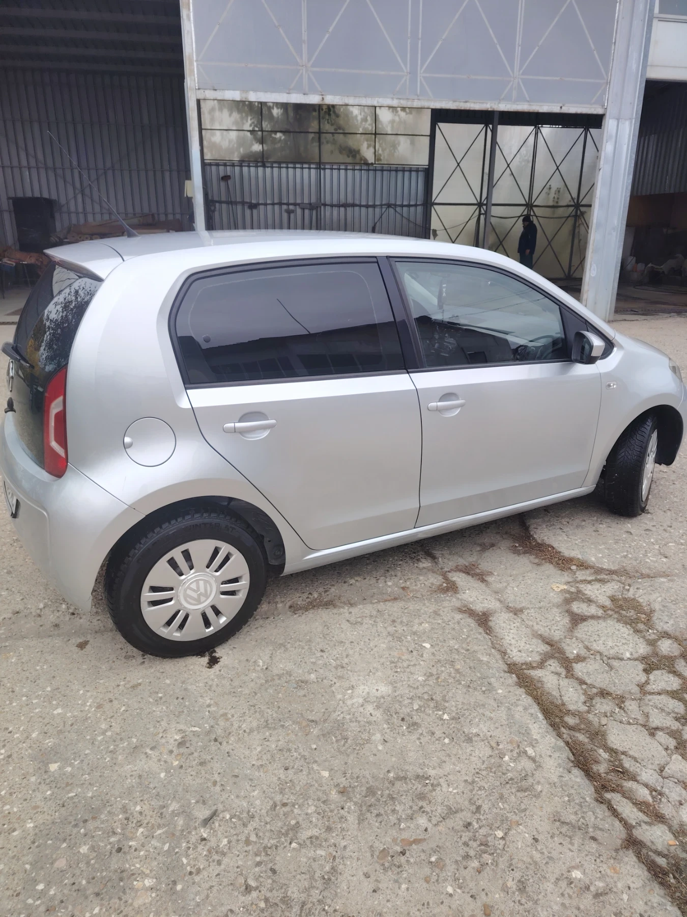 VW Up, снимка 6 - Автомобили и джипове - 53815452