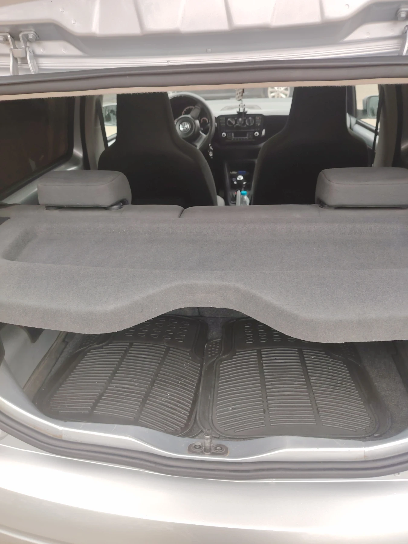 VW Up, снимка 5 - Автомобили и джипове - 53815452