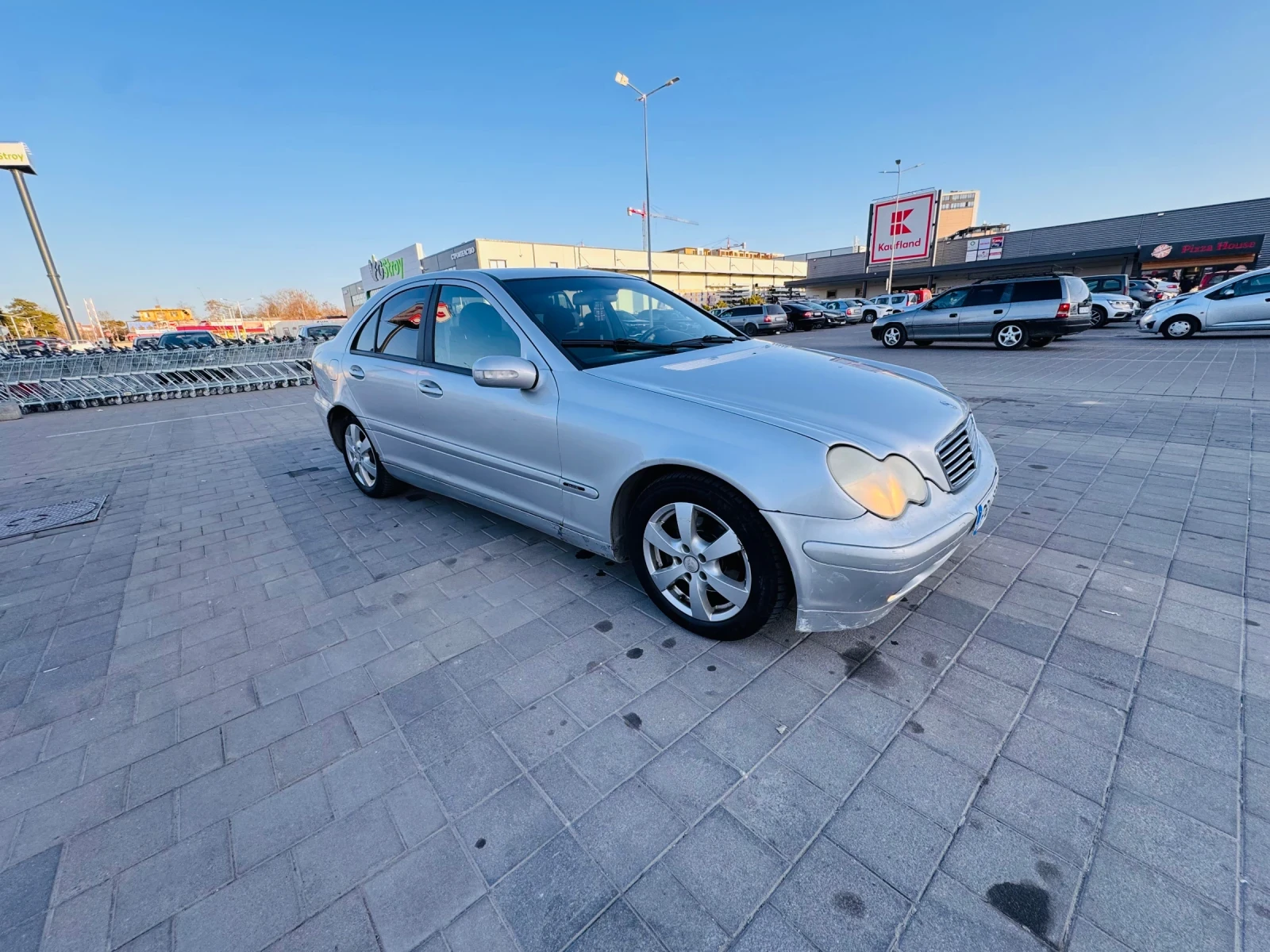 Mercedes-Benz C 200, снимка 8 - Автомобили и джипове - 53842593