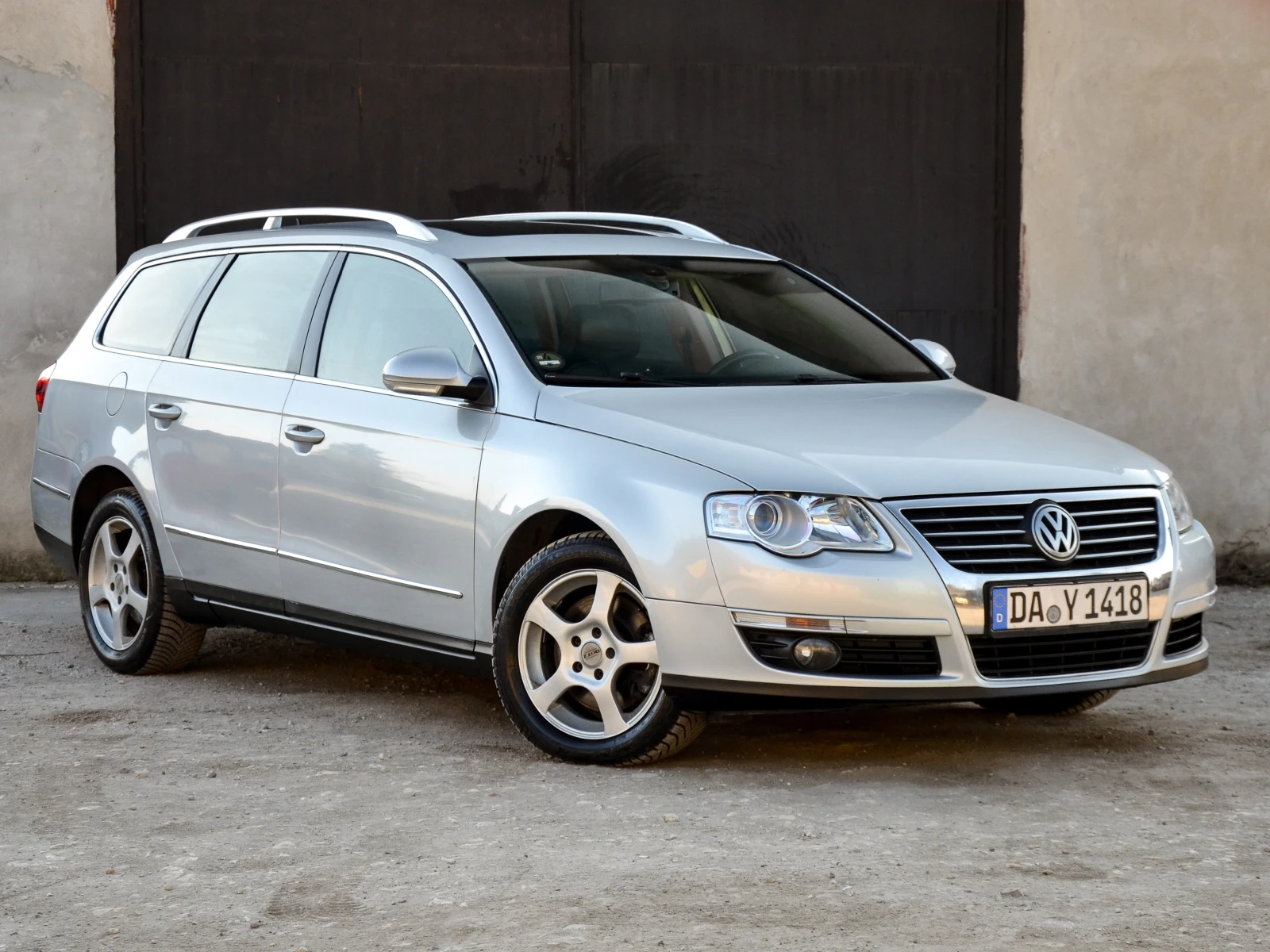 VW Passat 2.0TDI * Highline* , снимка 2 - Автомобили и джипове - 54145645