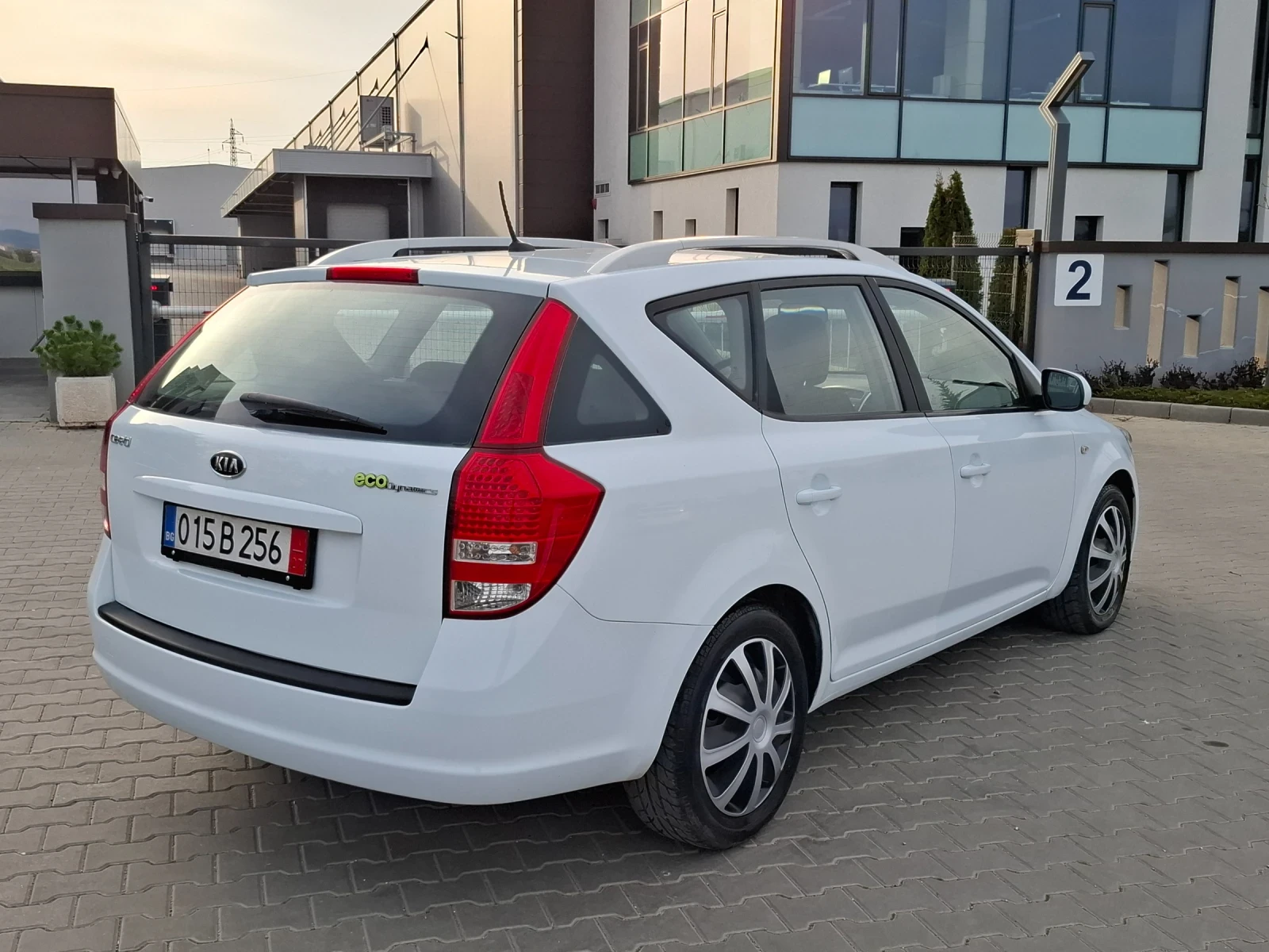 Kia Ceed 1.6CRDI* (116кс)* * FACELIFT* * НОВ ВНОС* * , снимка 12 - Автомобили и джипове - 54184166