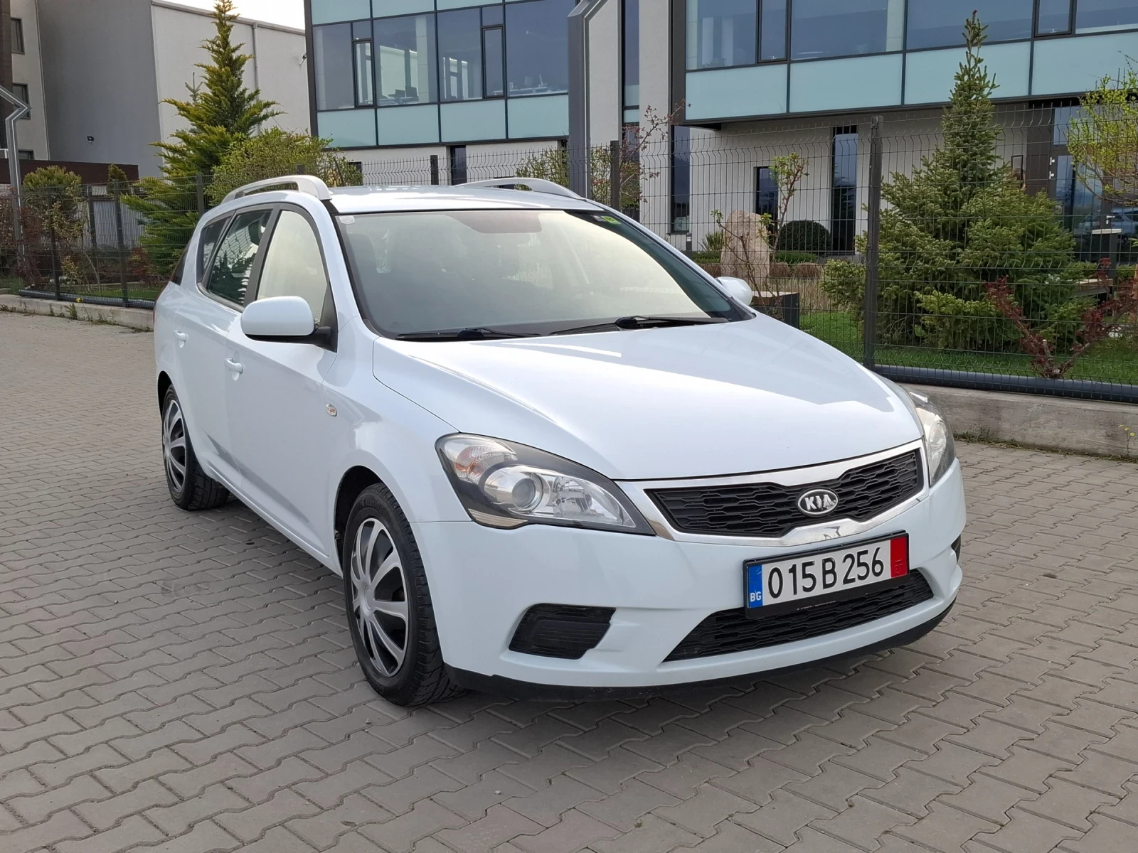 Kia Ceed 1.6CRDI* (116кс)* * FACELIFT* * НОВ ВНОС* * , снимка 10 - Автомобили и джипове - 54184166