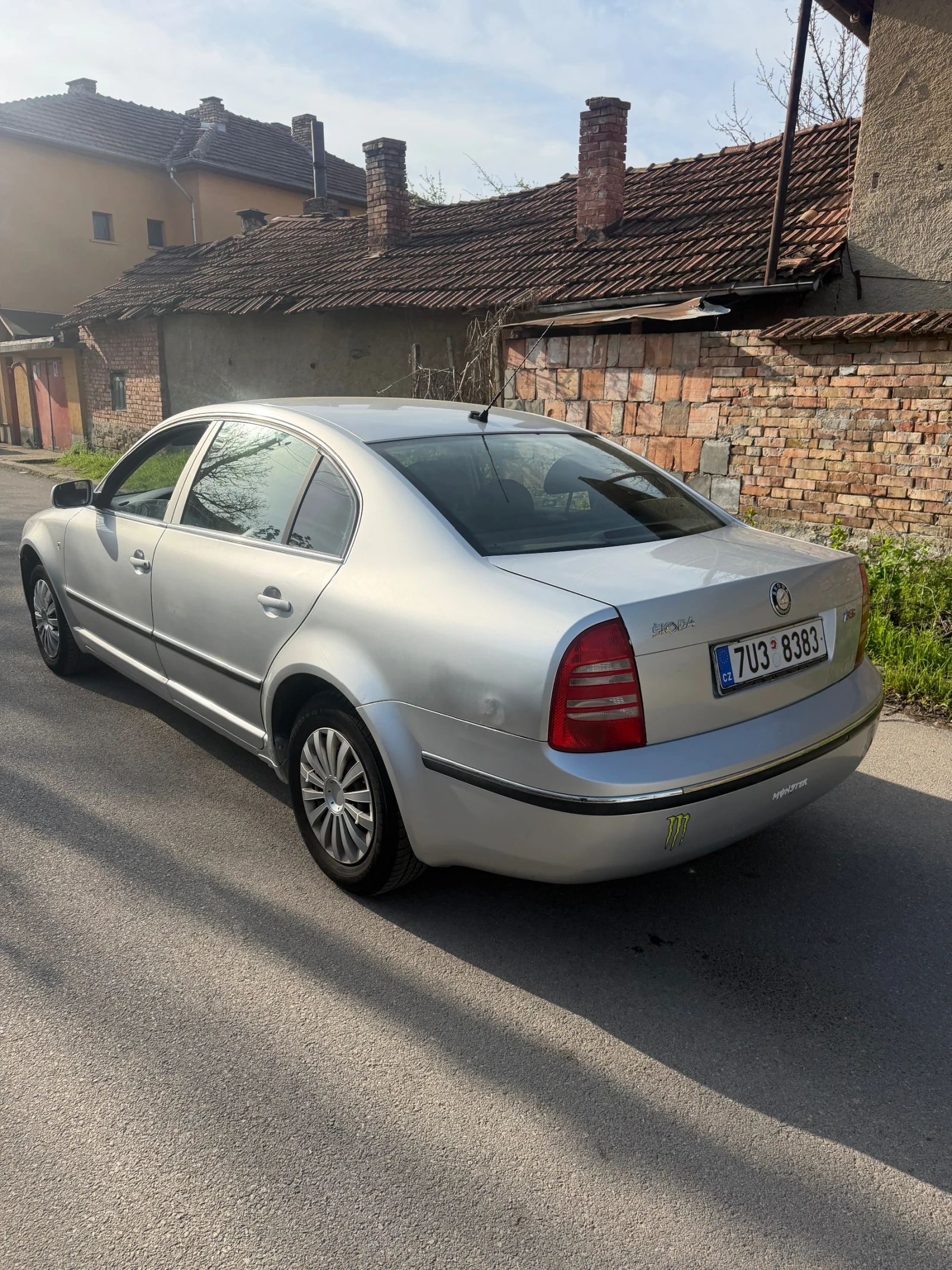 Skoda Superb 1.8T ГАЗОВ ИНЖЕКЦИОН НОВ ВНОС.!, снимка 4 - Автомобили и джипове - 54206969