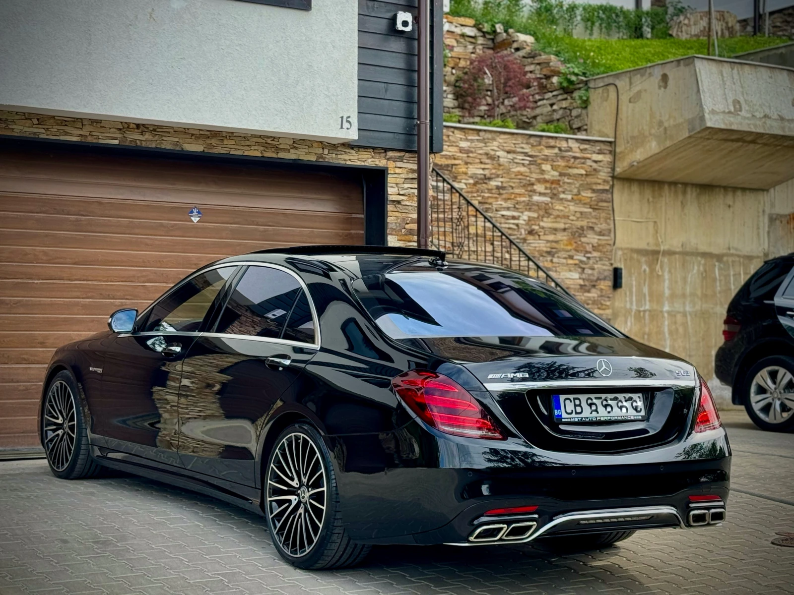 Mercedes-Benz S 560 Ориг. AMG пакет/LONG/4-Matic/Лизинг, снимка 2 - Автомобили и джипове - 54391966